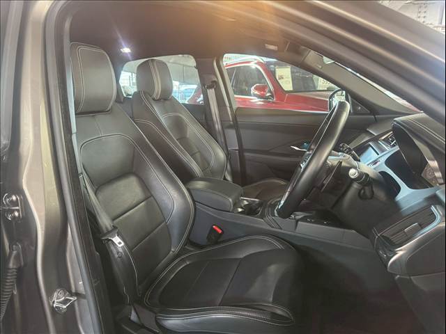 Jaguar E-Pace 6