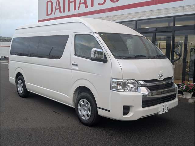 Toyota Hiace 2