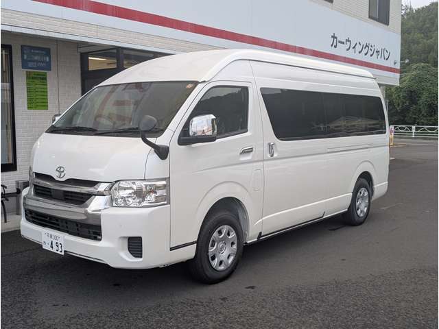 Toyota Hiace 4