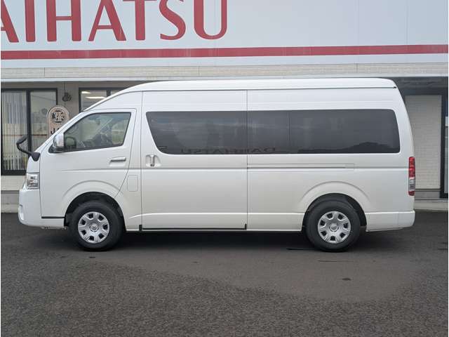 Toyota Hiace 6