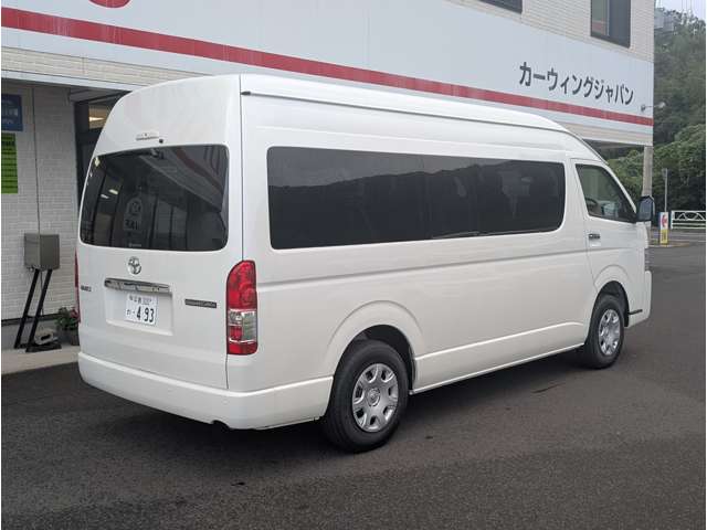 Toyota Hiace 7