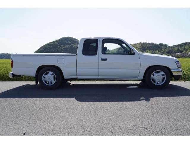 Toyota Hilux 9