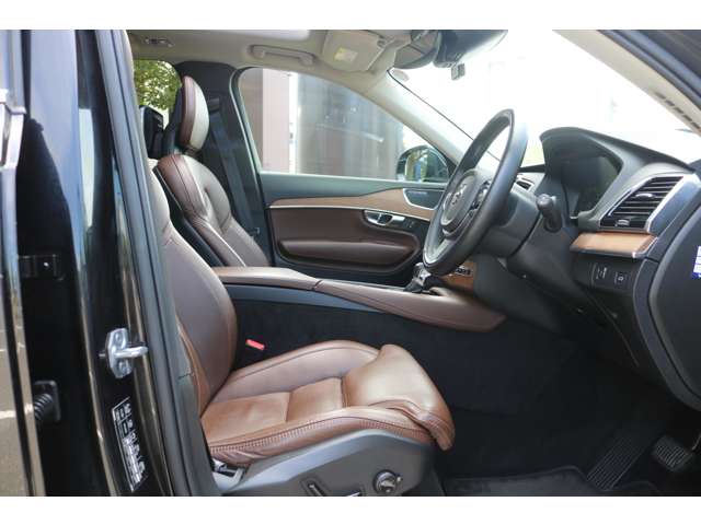 Volvo XC90 12