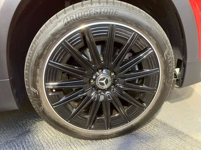 Mercedes-Benz GLB 5