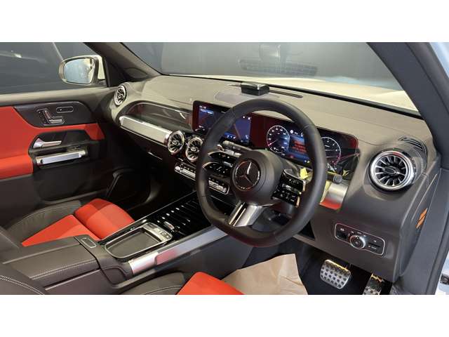 Mercedes-Benz GLB 6