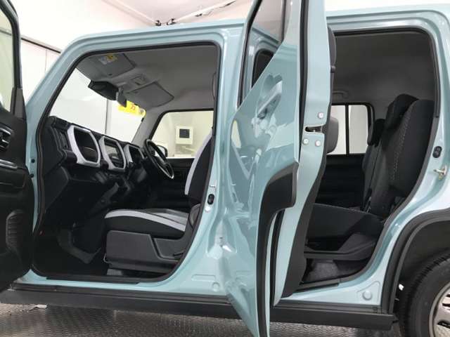 Mazda Flair Crossover 11