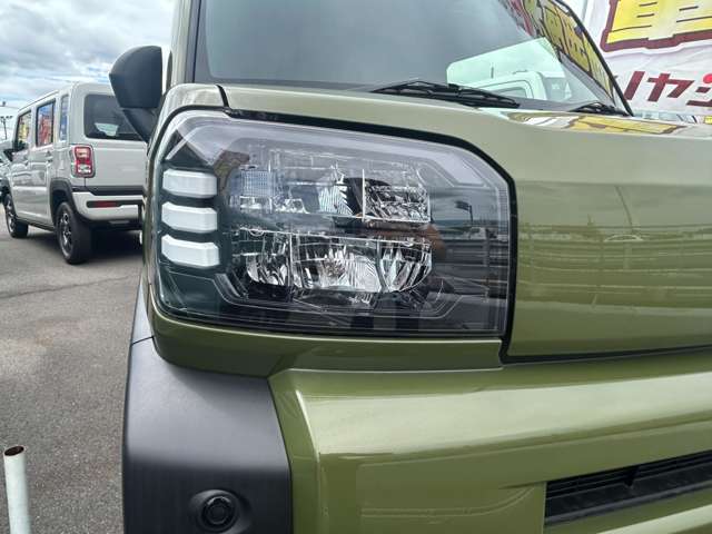 Daihatsu Taft 9