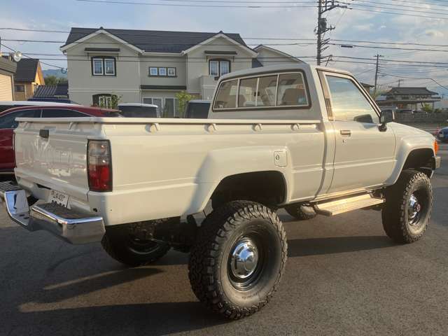 Toyota Hilux 4