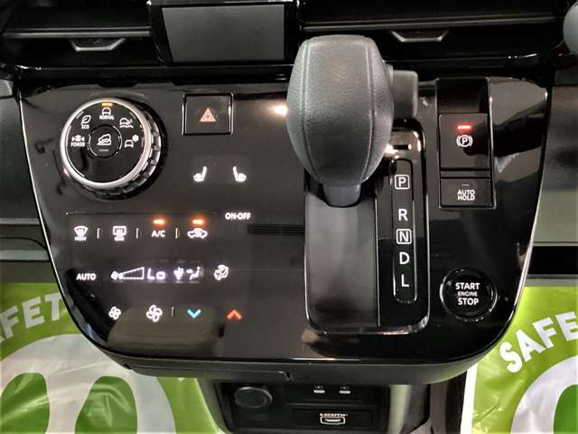 Mitsubishi Delica Mini 12