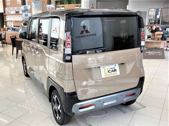 Mitsubishi Delica Mini 6