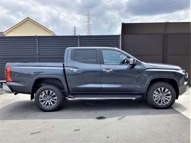 Mitsubishi Triton 6