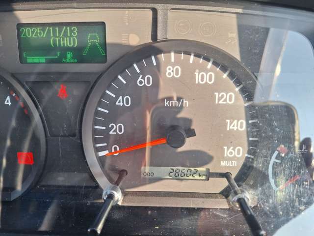 Isuzu Elf 12