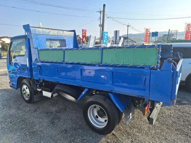 Isuzu Elf 6
