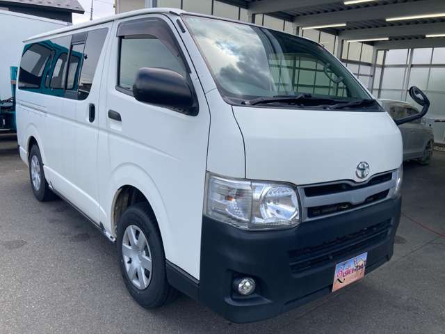 Toyota Regius Ace 3