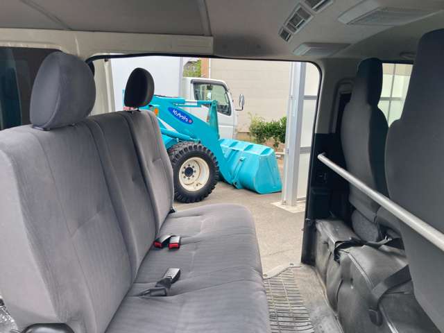Toyota Regius Ace 8