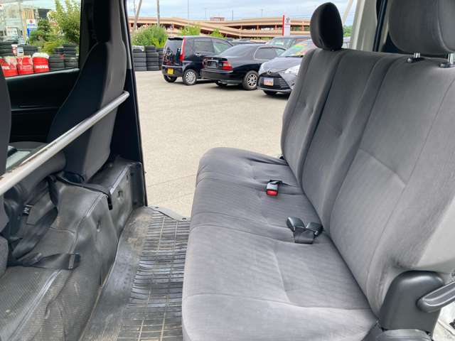 Toyota Regius Ace 9