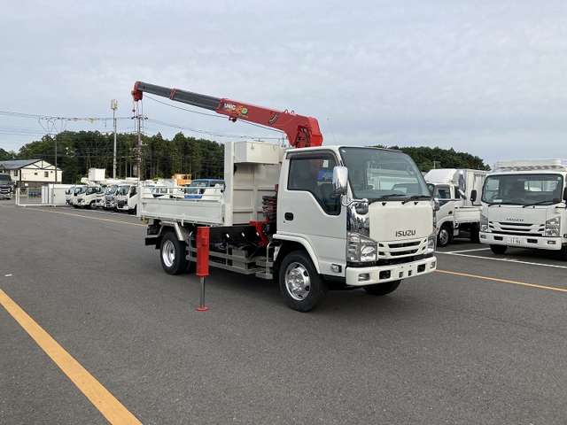 Isuzu Elf 3