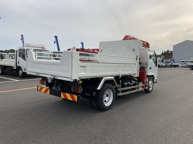 Isuzu Elf 7