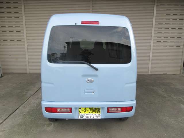 Daihatsu Hijet Cargo 7