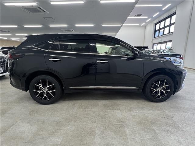 Toyota Harrier 5