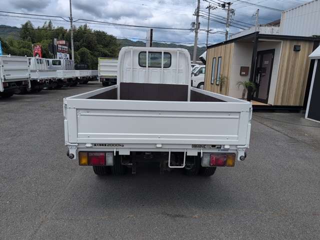 Isuzu Elf 12