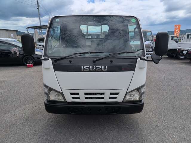 Isuzu Elf 4