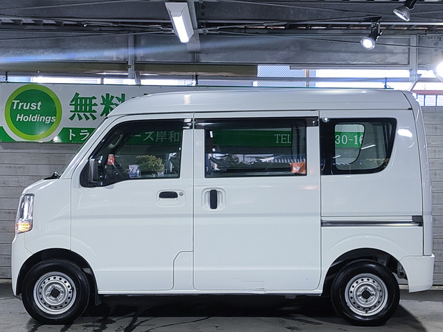 Nissan NV100 Clipper 10
