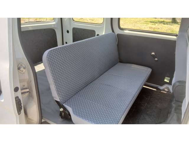 Daihatsu Hijet Cargo 11