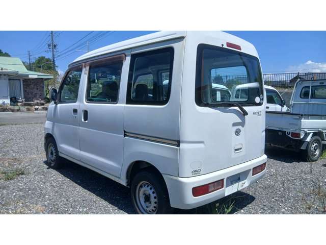 Daihatsu Hijet Cargo 6