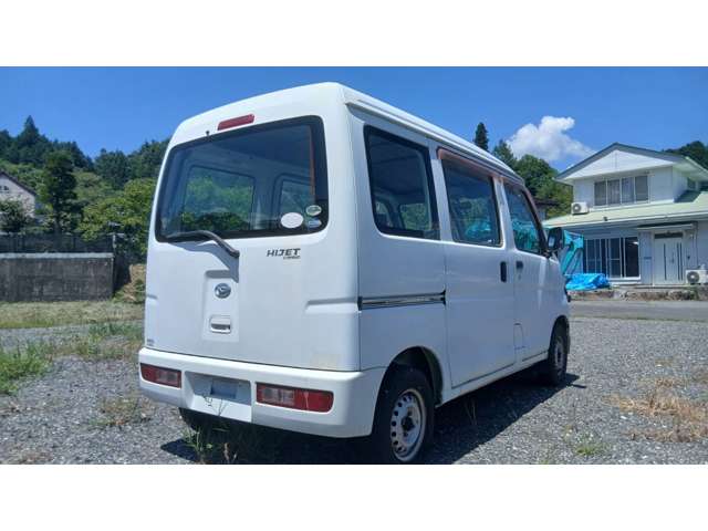 Daihatsu Hijet Cargo 8