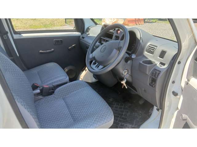 Daihatsu Hijet Cargo 9