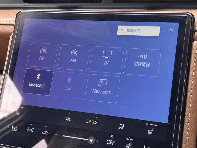 Lexus LBX 12