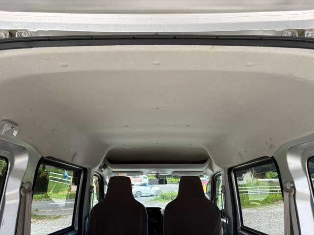 Nissan NV100 Clipper 11