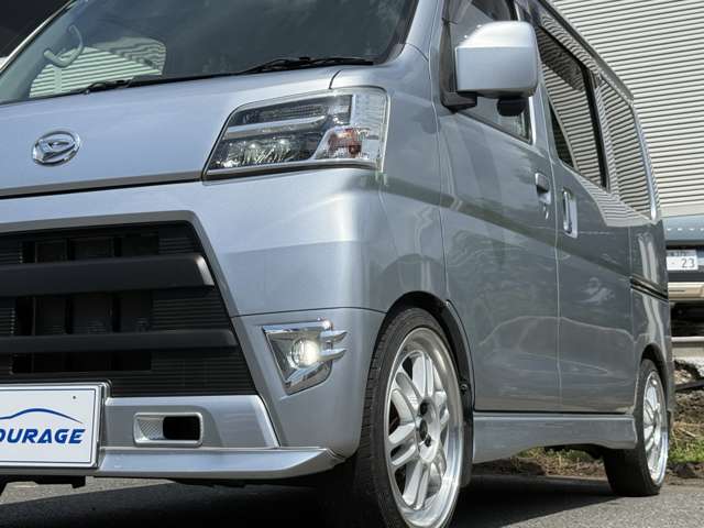Daihatsu Hijet Cargo 12
