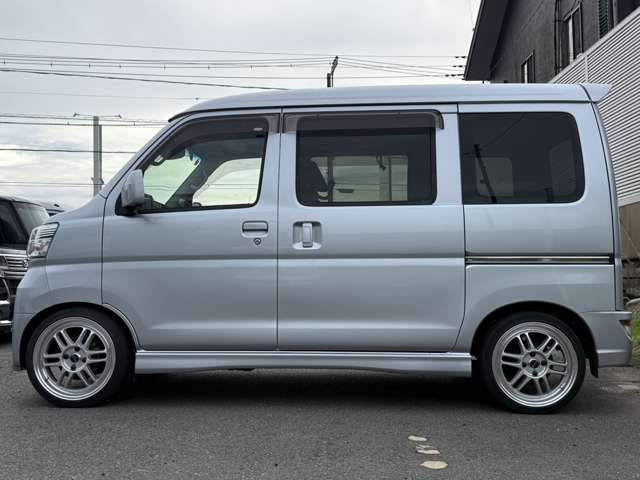 Daihatsu Hijet Cargo 3