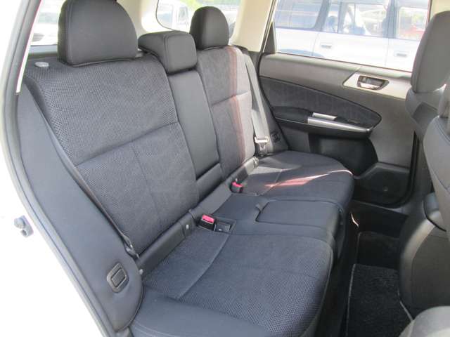 Subaru Forester 12
