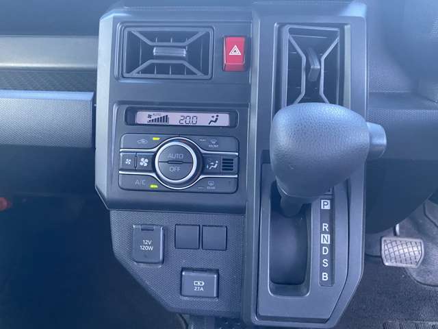 Daihatsu Taft 7