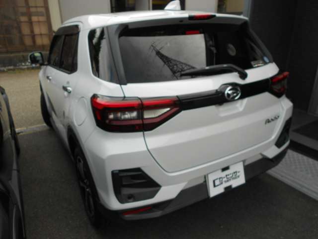 Daihatsu Rocky 4