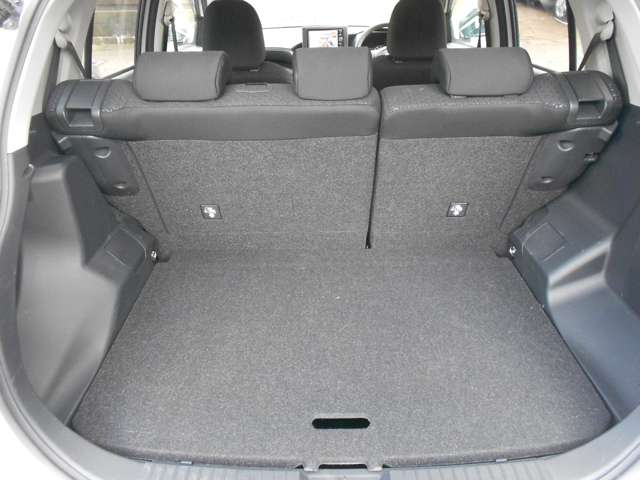 Daihatsu Rocky 5