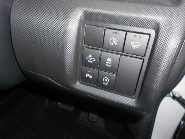 Daihatsu Rocky 10