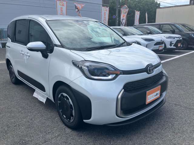 Toyota Sienta 11