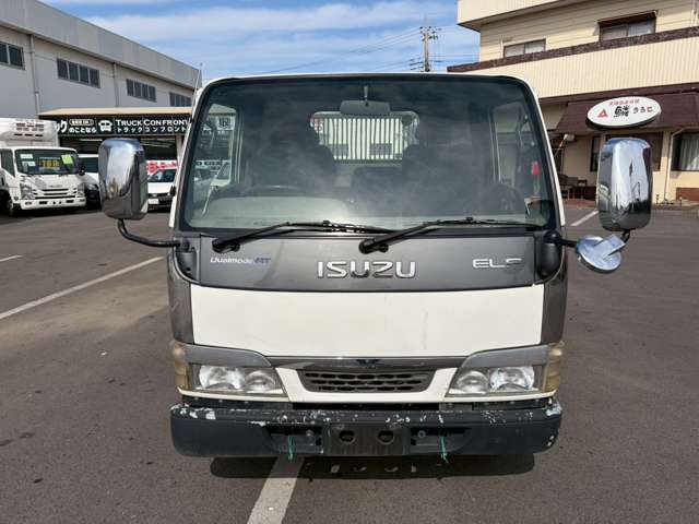 Isuzu Elf 4