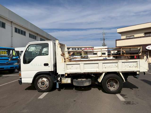 Isuzu Elf 8