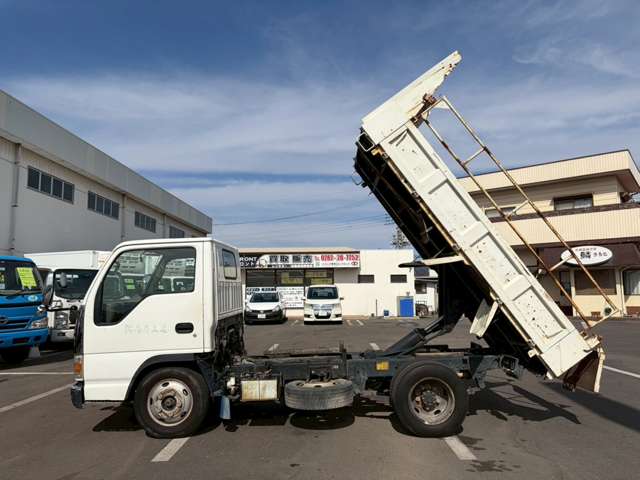 Isuzu Elf 9