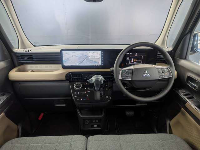 Mitsubishi Delica Mini 8