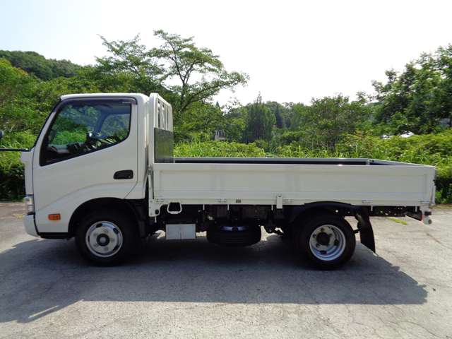 Hino Dutro 6