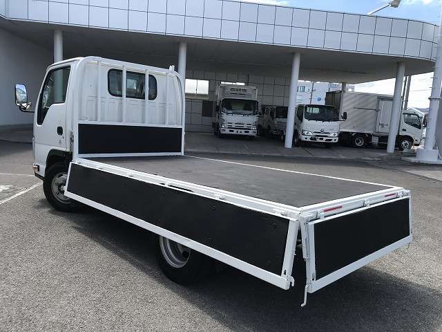 Isuzu Elf 11