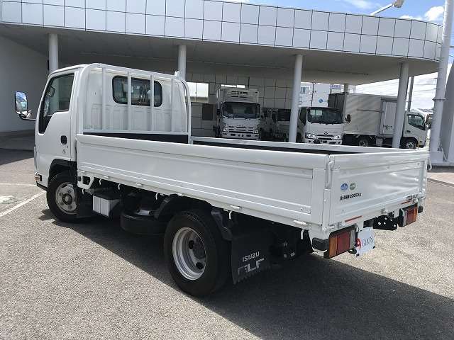 Isuzu Elf 4