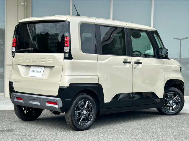 Mitsubishi Delica Mini 4