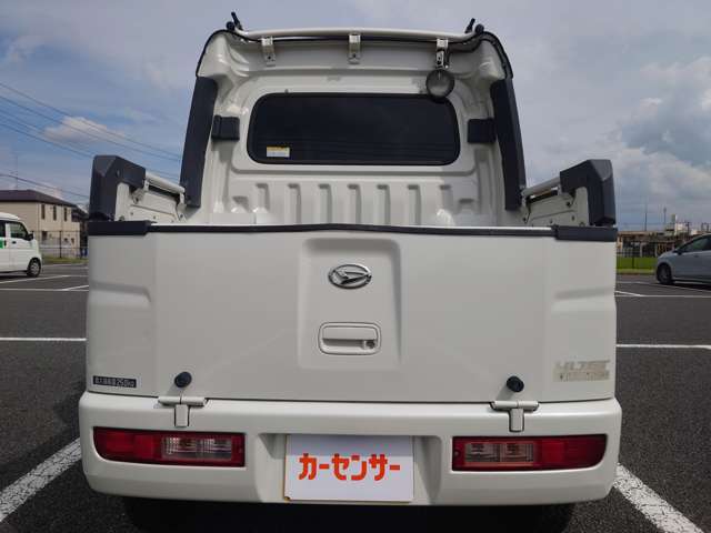 Daihatsu Hijet Deck Van 7